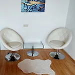Casa vacanze For 9 People *