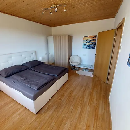 For 9 People Semesterbostad *